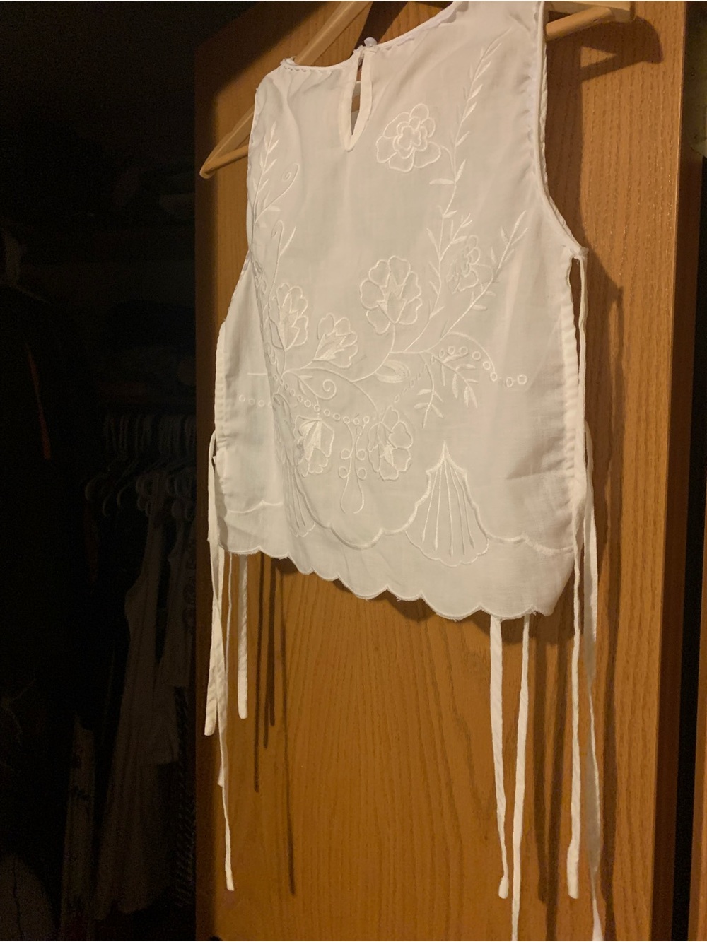 White Embroidered Sleeveless Tie-Detail Camisole - Picture 2 of 3